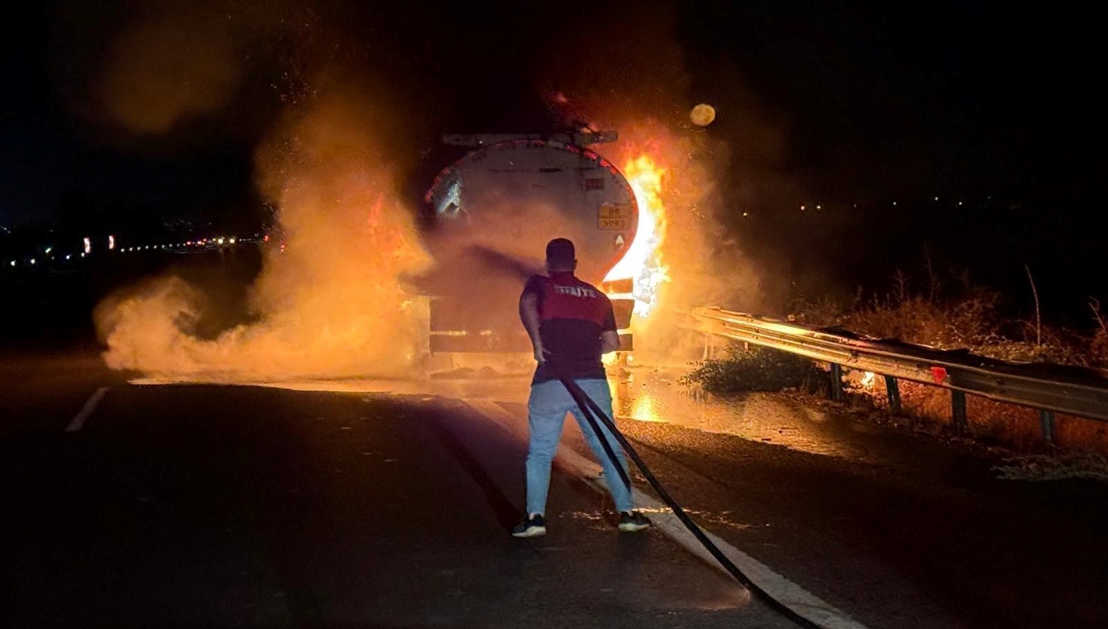 akaryakit yuklu tanker alev aldi ikaSWRAg