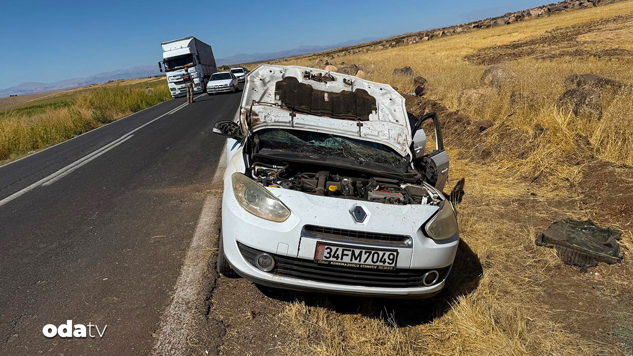 sanliurfada iki otomobil carpisti 4 yarali wFAUV1DC