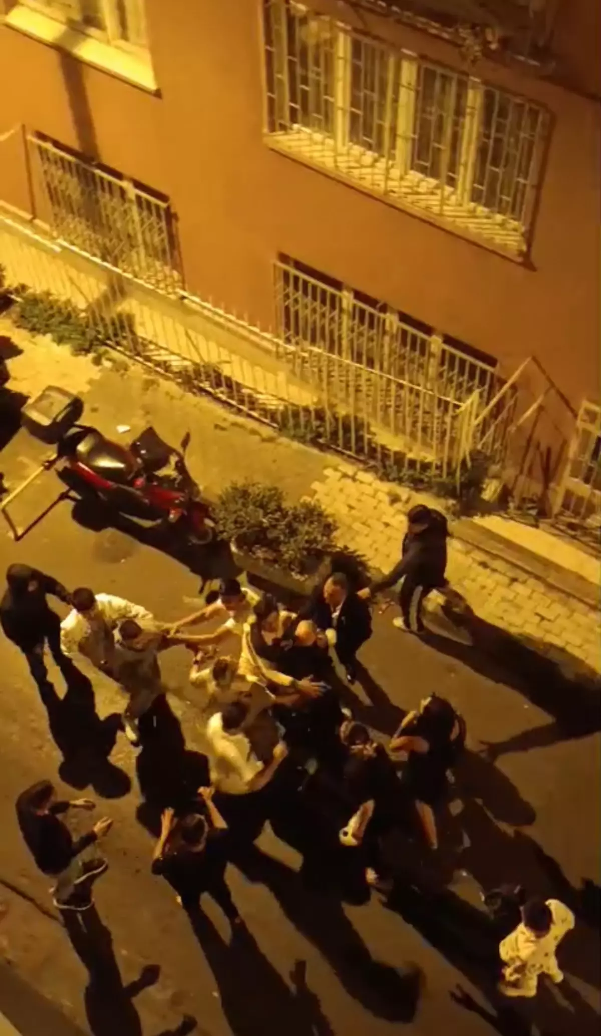 sunnet dugununde kavga cikti TvDqkeTK