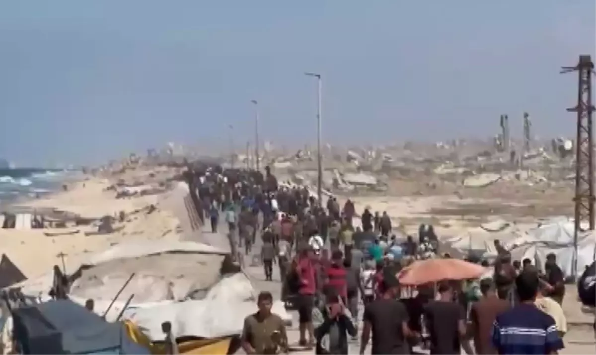 gazzede ateskes sonrasi filistinliler evlerine donmeye basladi ki18bCLx