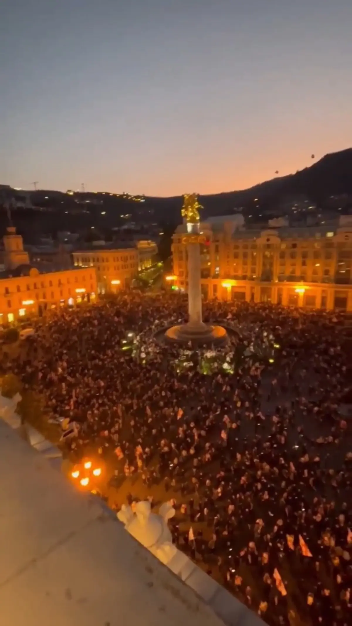 gurcistanda protesto gosterisine mudahale 27 yarali APHdx8EL