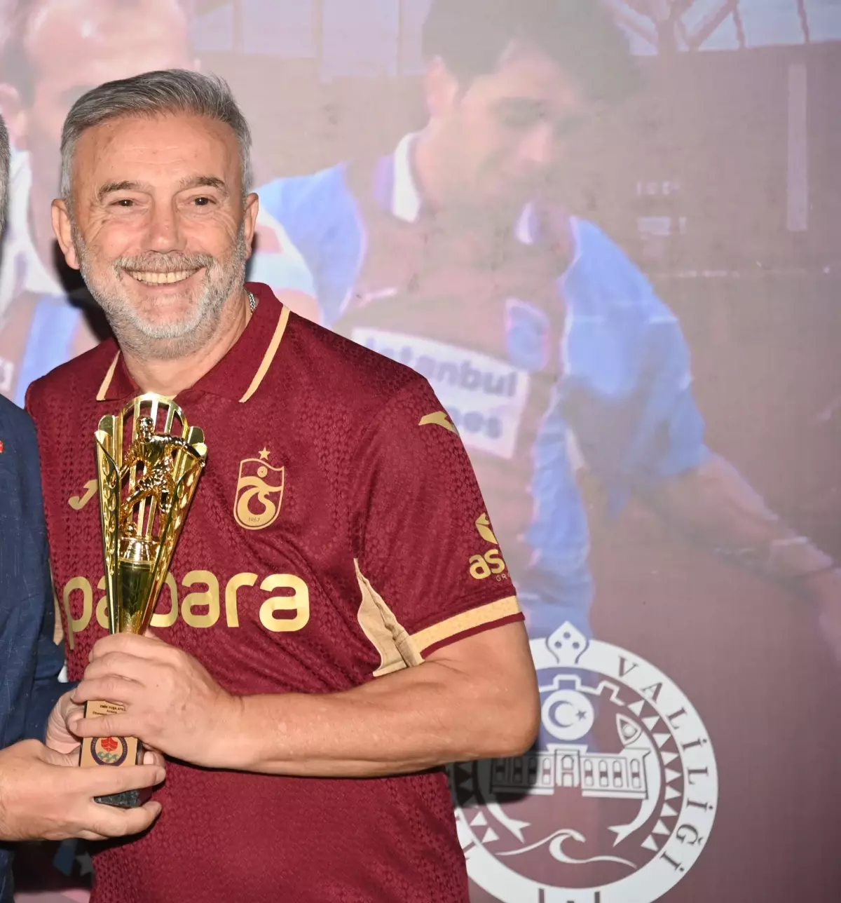 hami mandiralidan taraftara sampiyonluk cagrisi 44cdHFLb.jpg