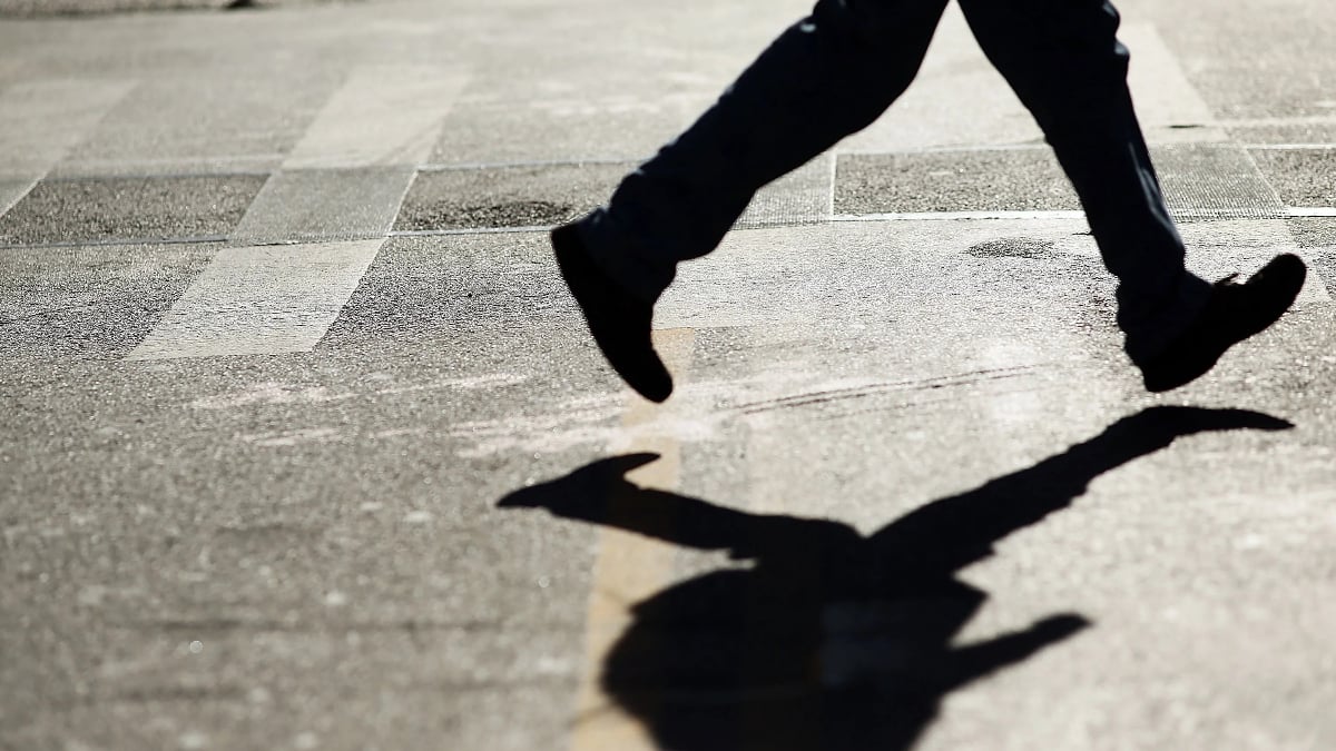 ilginc yasak hizli yuruyenler cezalandirilacak fAShJPMM.jpg