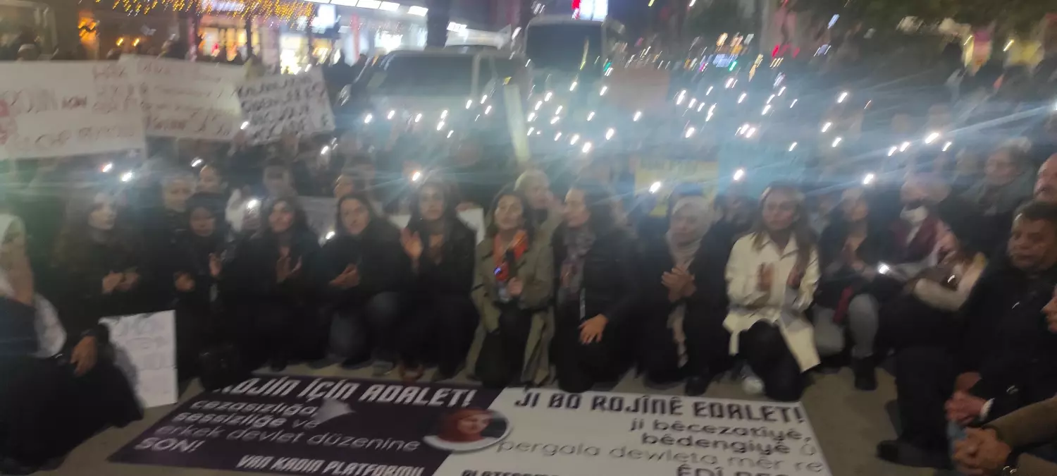 rojin kabais icin kadinlardan yuruyus rSKVD7SL.jpg