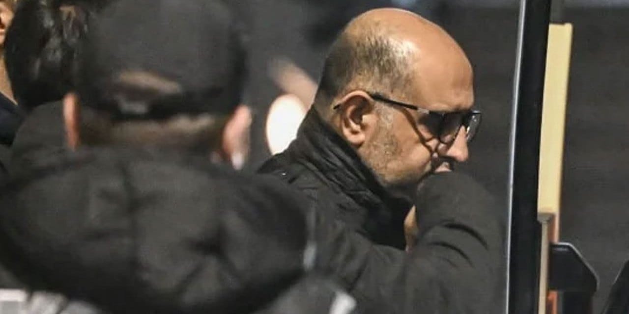 aziz ihsan aktasin ortagi adam silah cekti sesini cikarmadin iste iddianamede gecen akpli belediyeler UbvrYuJY.jpg