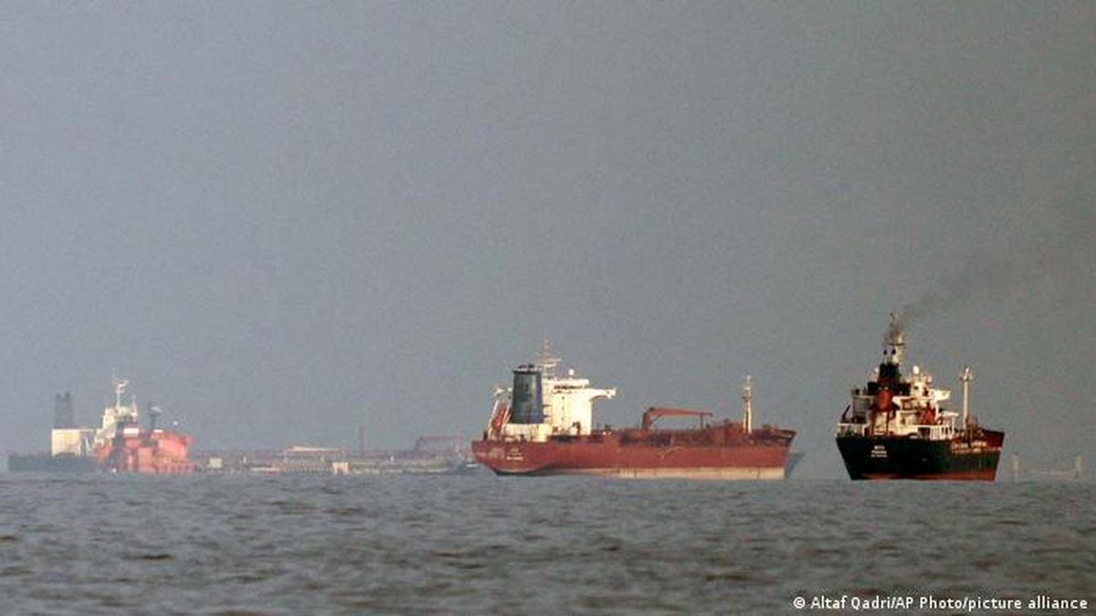 ABD, Hürmüz Boğazı’nda İran’a Yönelik Abluka Uygulamaya Başladı