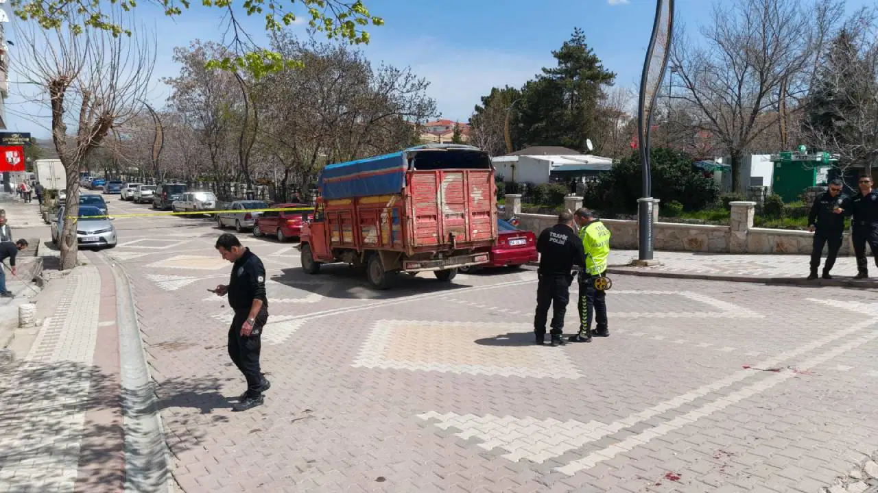 Ankara’da 3 Yaşındaki Çocuğa Kamyonet Çarptı, Hayatını Kaybetti