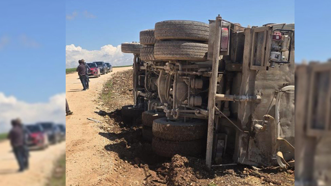 adiyamanda-su-tankeri-devrildi-9iQ1PRlQ