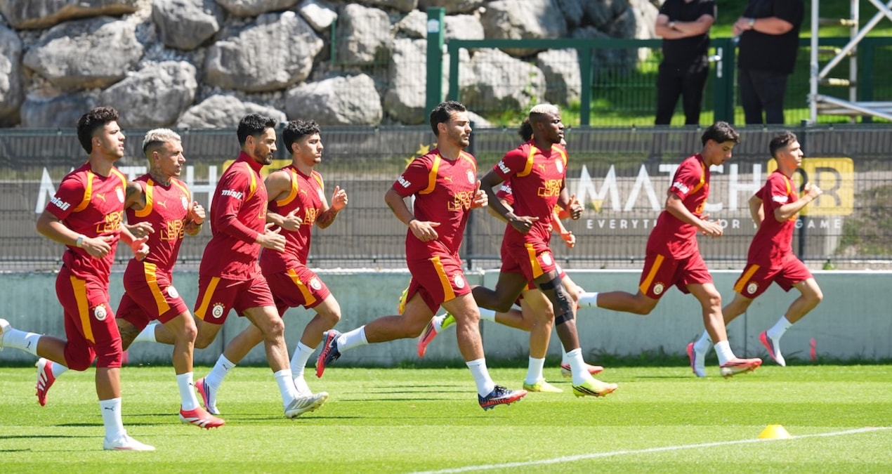Galatasaray ara vermeden calismalarina devam etti e6bgBzCM